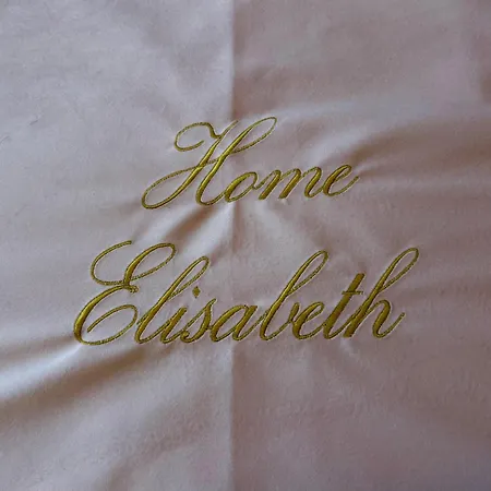 Home Elisabet-2